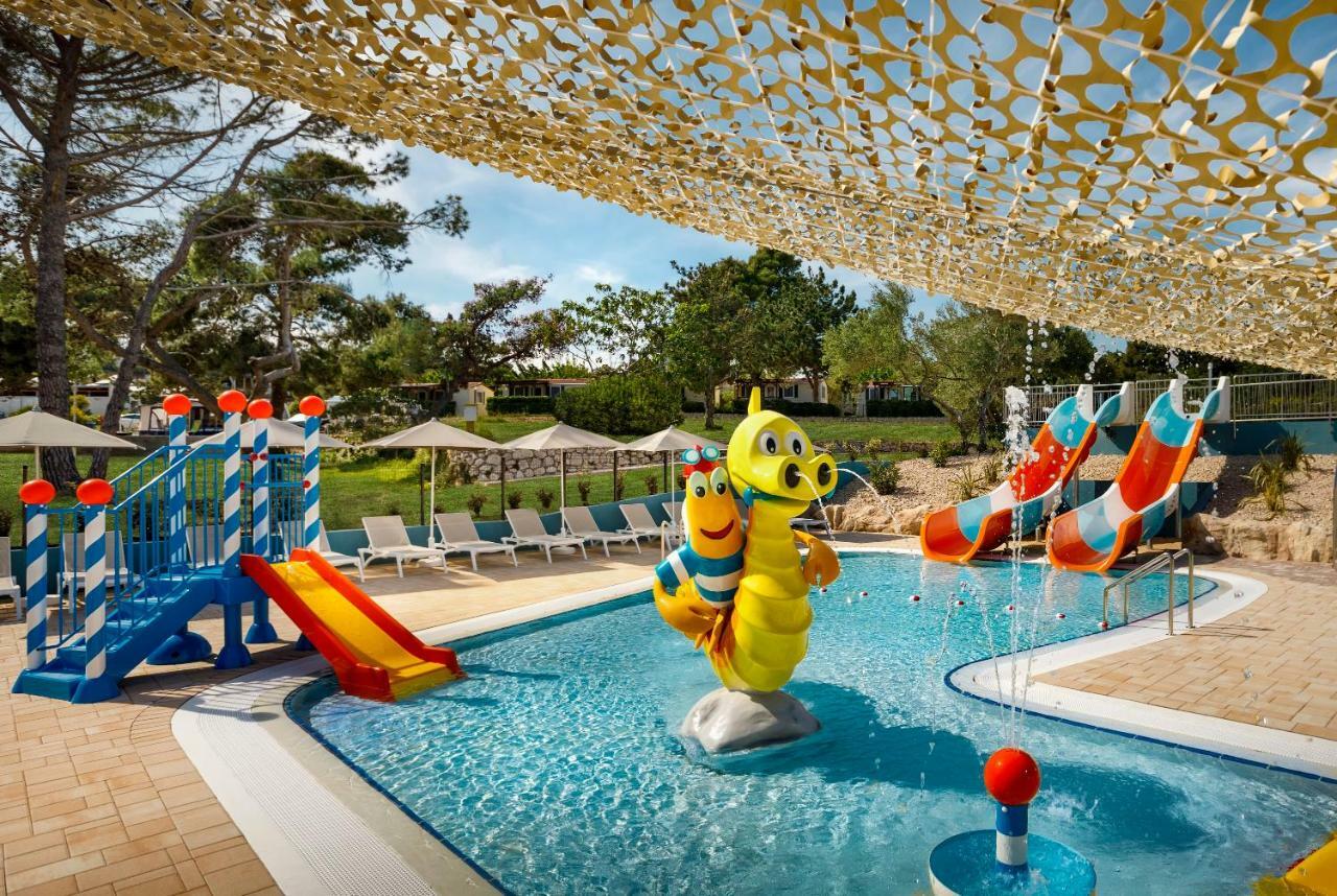 Padova Premium Camping Resort by Valamar Banjol Exterior foto