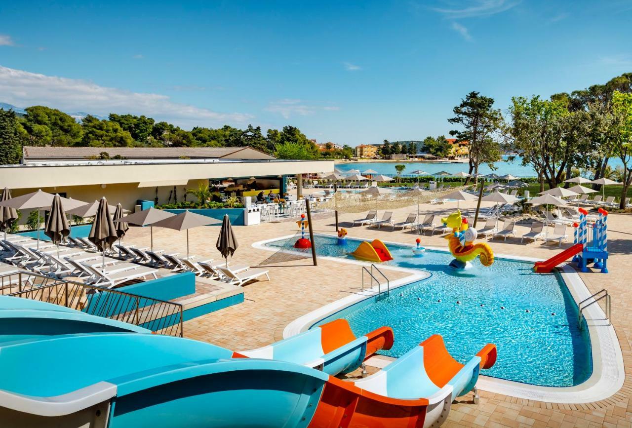 Padova Premium Camping Resort by Valamar Banjol Exterior foto