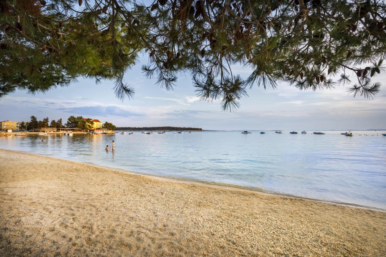 Padova Premium Camping Resort by Valamar Banjol Exterior foto